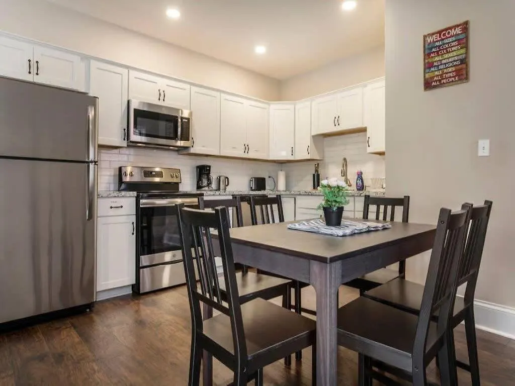 Holiday home Spacious 3Br House With Backyard In Nulu Cozysuites Louisville United States